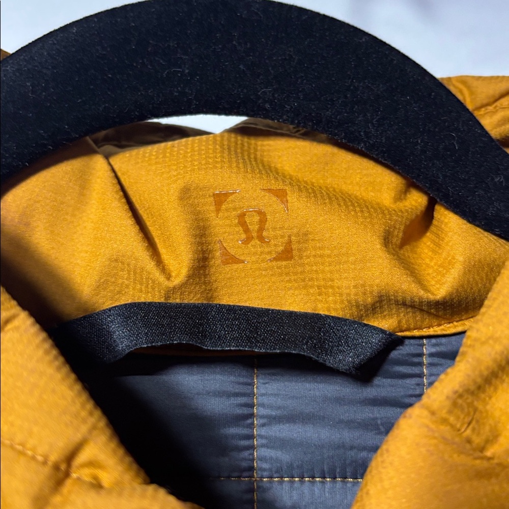 lululemon athletica Men's Puffer Jacket in Tan - Picture 4 of 4
